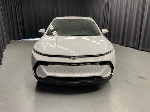 Used 2025 Chevrolet Equinox EV LT FWD image 8