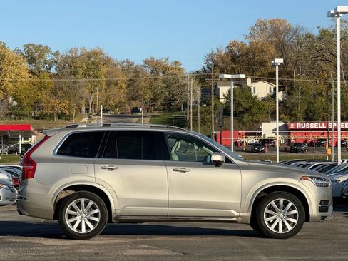 Used 2016 Volvo XC90 T6 Momentum w/ Momentum Plus Package image 2