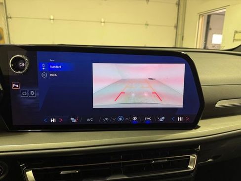 Certified 2025 Chevrolet Traverse LT image 19