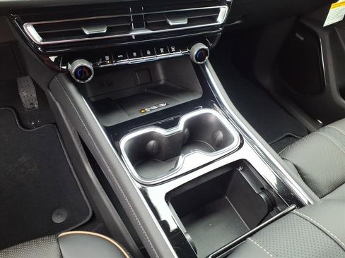 New 2026 Chevrolet Traverse High Country image 27