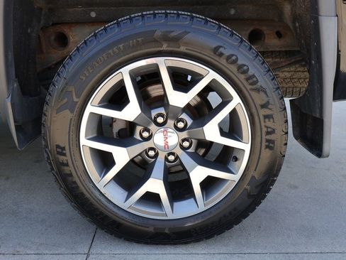 Used 2017 GMC Sierra 1500 SLT AWD/4WD image 42