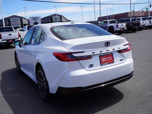 New 2026 Toyota Camry XLE image 8