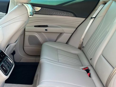 Used 2023 Maserati Grecale GT image 13