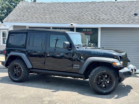 Used 2023 Jeep Wrangler Unlimited w/ Cold Weather Group AWD/4WD image 20