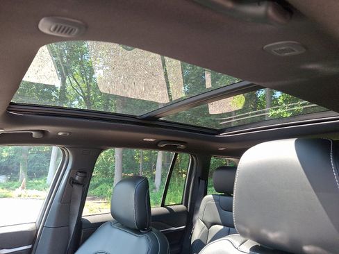 New 2025 Jeep Grand Cherokee Limited image 9