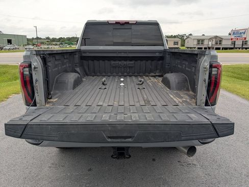 Used 2025 GMC Sierra 2500 AT4 w/ AT4 Premium Plus Package AWD/4WD image 13