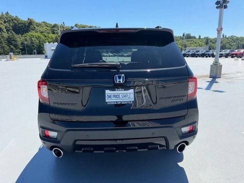 Certified 2024 Honda Passport Black Edition image 8