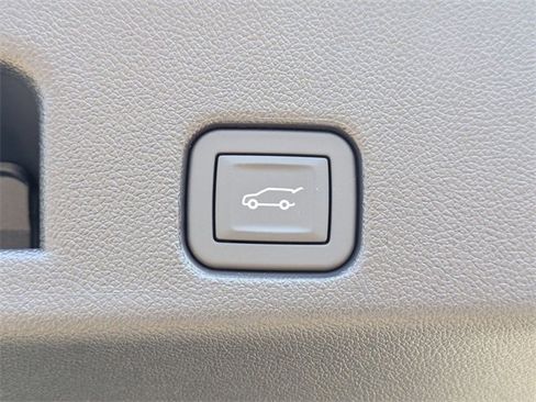 New 2026 Chevrolet Traverse High Country image 34