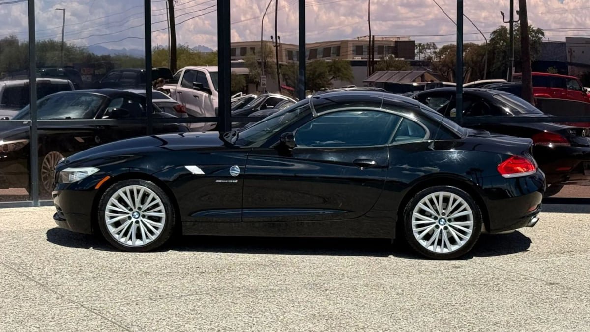 Used 2012 BMW Z4 sDrive35i RWD image 11