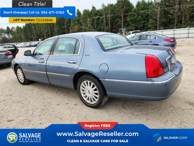 Used 2004 Lincoln Town Car RWD image 3