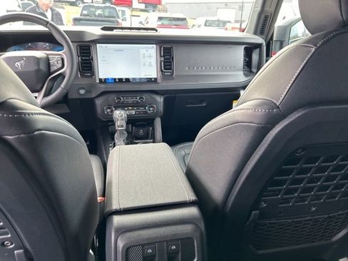 New 2026 Ford Bronco Badlands image 14