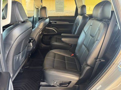 Used 2022 Kia Telluride EX w/ EX Premium Package AWD/4WD image 19