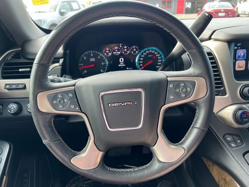 Used 2017 GMC Yukon Denali w/ Open Road Package AWD/4WD image 30