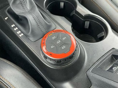 Used 2022 Ford Bronco Badlands image 24