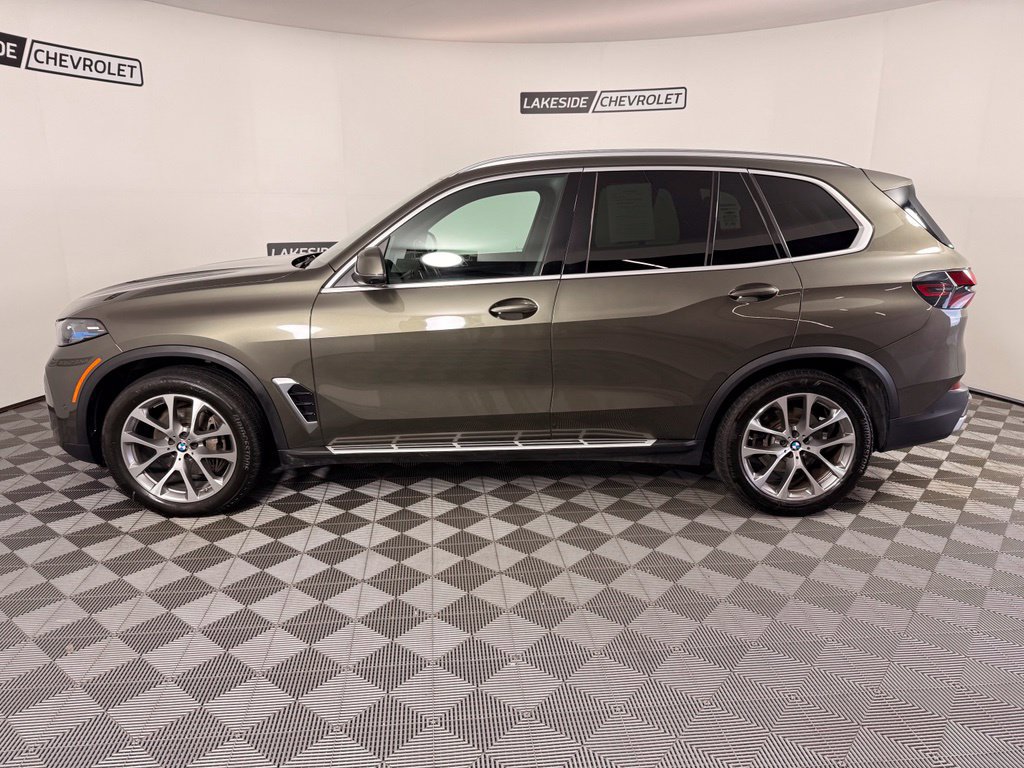 Used 2026 BMW X5 xDrive40i AWD/4WD image 3