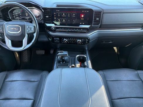 Used 2023 GMC Sierra 1500 SLT w/ SLT Premium Plus Package AWD/4WD image 9