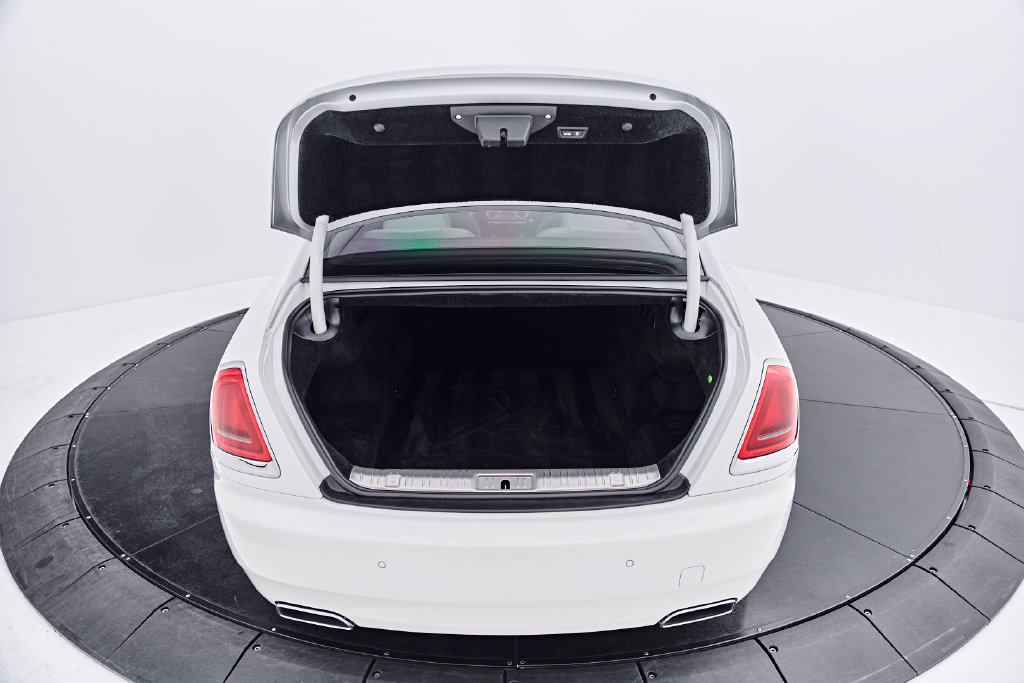 Used 2020 Rolls-Royce Wraith RWD image 27