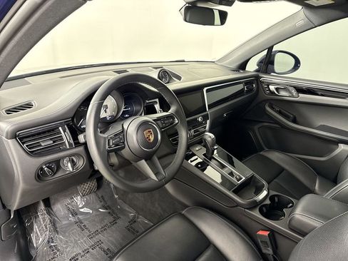 Certified 2024 Porsche Macan S w/ Premium Plus Package AWD/4WD image 4