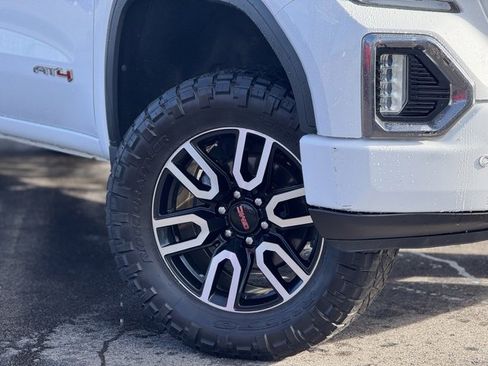 Used 2019 GMC Sierra 1500 AT4 w/ AT4 Premium Package image 2