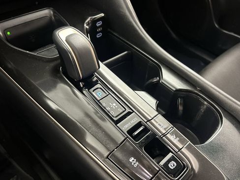 Used 2025 Toyota Crown Signia image 15