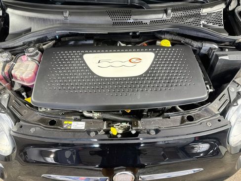 Used 2017 FIAT 500 e FWD image 33