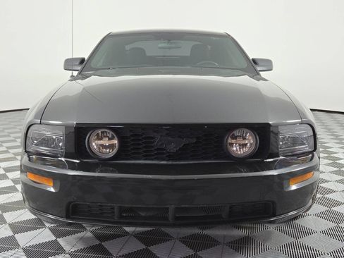 Used 2006 Ford Mustang GT RWD image 2