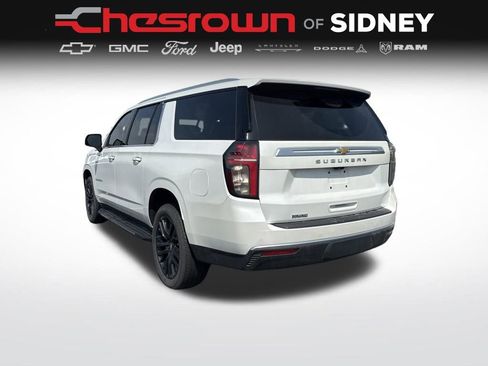 Used 2023 Chevrolet Suburban High Country AWD/4WD image 3