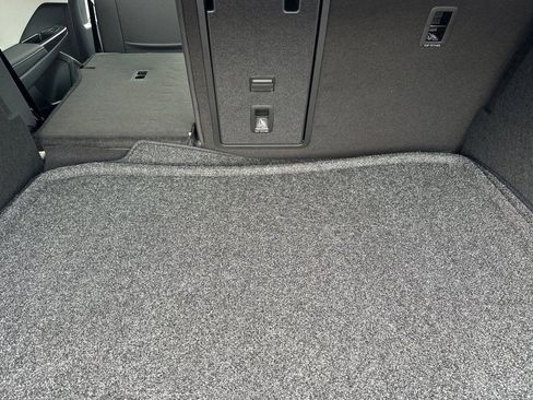 New 2026 Volkswagen Taos SEL image 14