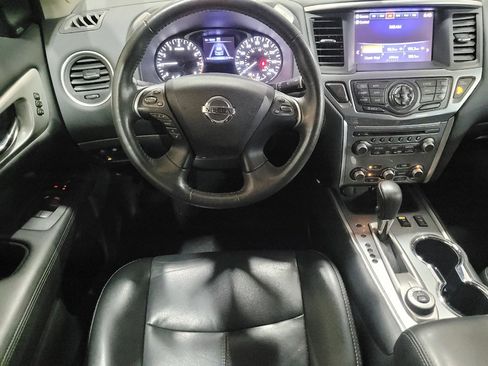 Used 2017 Nissan Pathfinder SL w/ SL Premium Package AWD/4WD image 22
