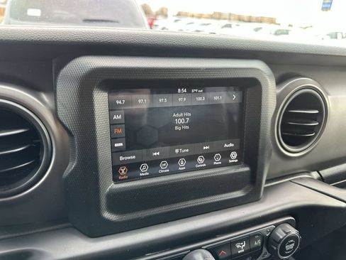 Used 2021 Jeep Wrangler Unlimited Sport AWD/4WD image 16