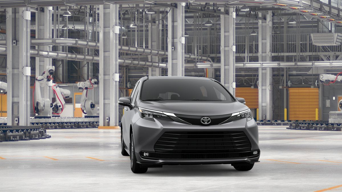 New 2026 Toyota Sienna XLE FWD image 16