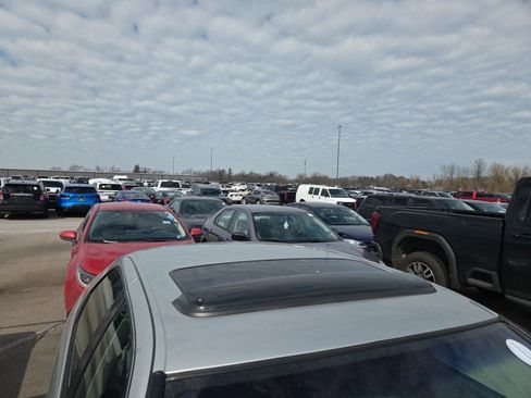 Used 2001 Toyota Camry XLE image 7