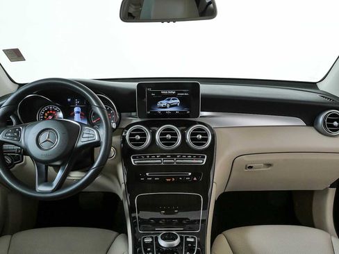 Used 2018 Mercedes-Benz GLC 300 4MATIC image 15