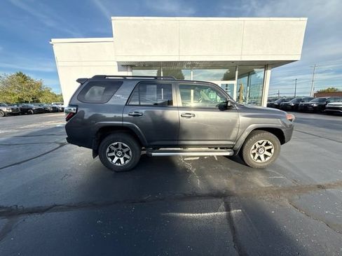 Used 2020 Toyota 4Runner TRD Off-Road Premium w/ Moonroof Package AWD/4WD image 8