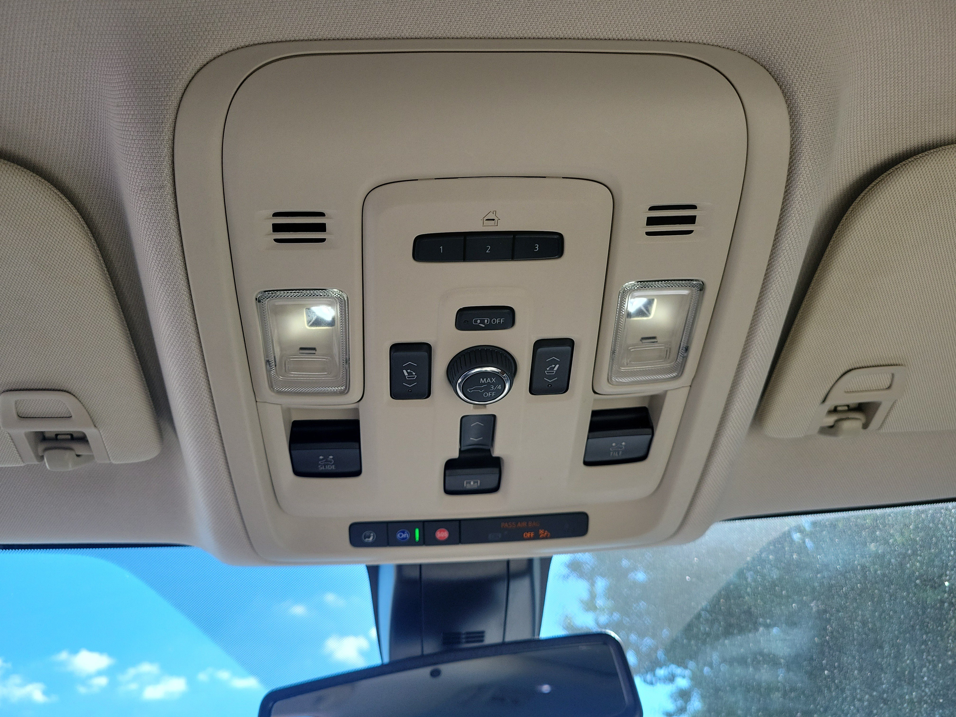 Used 2022 GMC Yukon XL Denali AWD/4WD image 31
