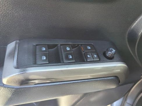 Used 2019 Toyota Tacoma SR5 RWD image 28