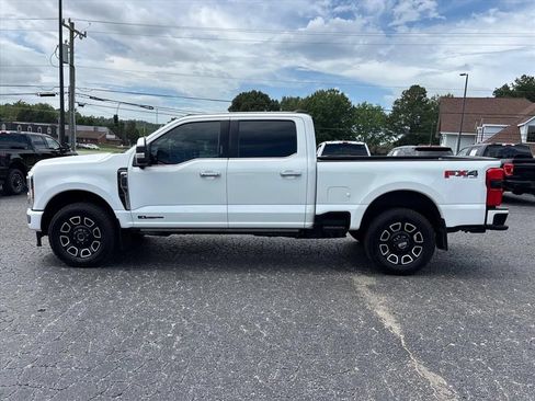 Used 2024 Ford F250 Platinum w/ FX4 Off-Road Package AWD/4WD image 4