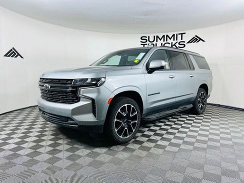 Used 2024 Chevrolet Suburban RST w/ Luxury Package AWD/4WD image 3
