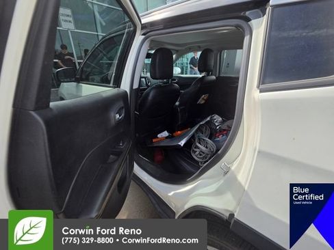 Used 2017 Jeep Compass Limited w/ Navigation Group AWD/4WD image 12