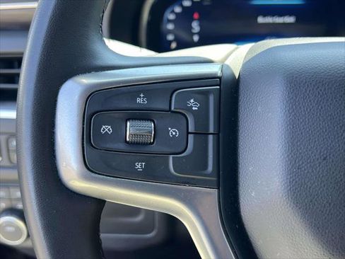 Used 2024 Chevrolet Suburban LT AWD/4WD image 24