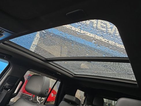 Used 2021 Chevrolet Tahoe Z71 w/ Z71 Signature Package image 37