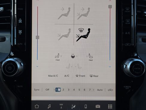 New 2026 RAM 1500 4x4 Crew Cab image 36