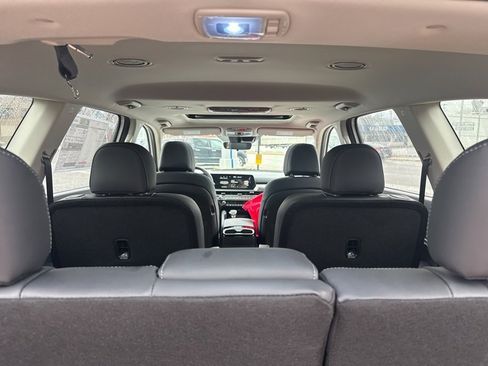New 2025 Kia Telluride S image 12