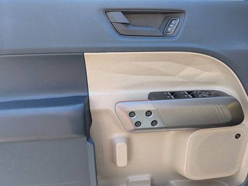 Used 2025 Ford Maverick Lariat w/ 4K Tow Package image 10