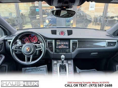 Used 2017 Porsche Macan GTS w/ Premium Package Plus image 32