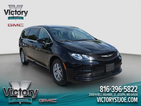 Used 2024 Chrysler Voyager LX FWD image 1