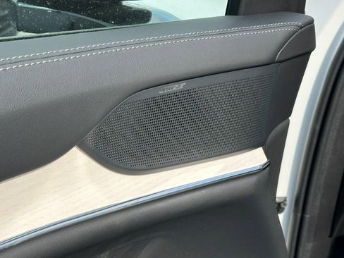 New 2025 Volvo EX90 Ultra image 18