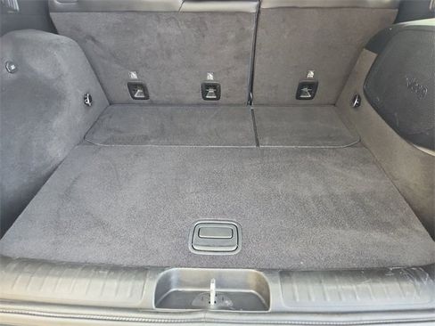 Used 2019 Jeep Cherokee Limited w/ Luxury Group image 25