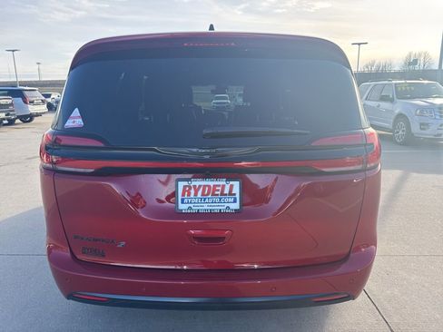 New 2026 Chrysler Pacifica Select w/ S Appearance Package FWD image 33