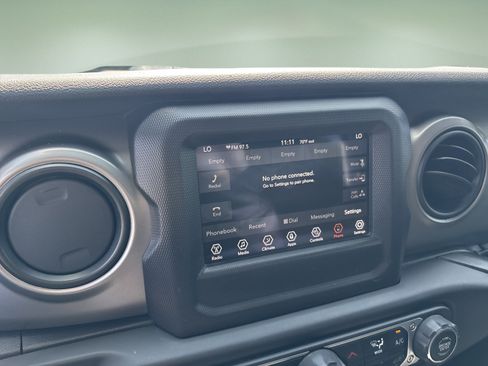 Used 2018 Jeep Wrangler Unlimited Sport S AWD/4WD image 14